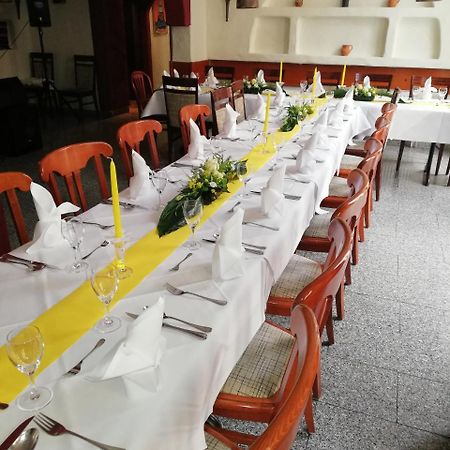 Hotel Central Restaurant El Barrio Grevenbroich Kültér fotó