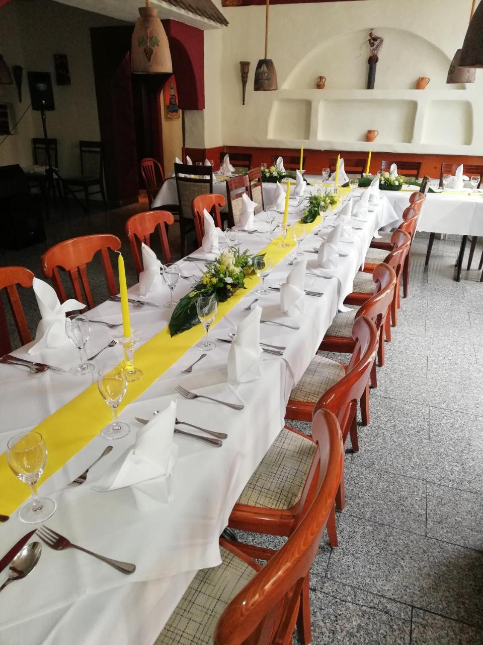 Hotel Central Restaurant El Barrio Grevenbroich Kültér fotó